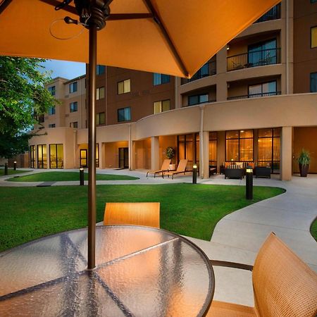 Courtyard By Marriott San Antonio Seaworld/Lackland Exterior photo